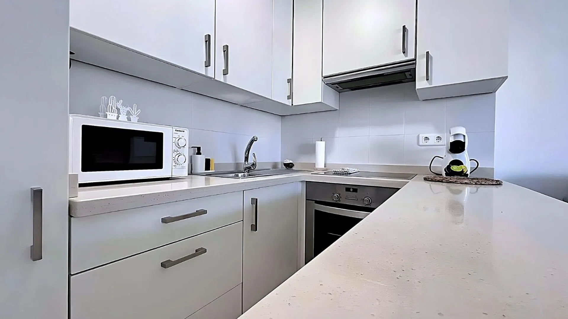 Zuhayra Beach Apartamento Con Vista A 50M Del Mar Torrox Apartment