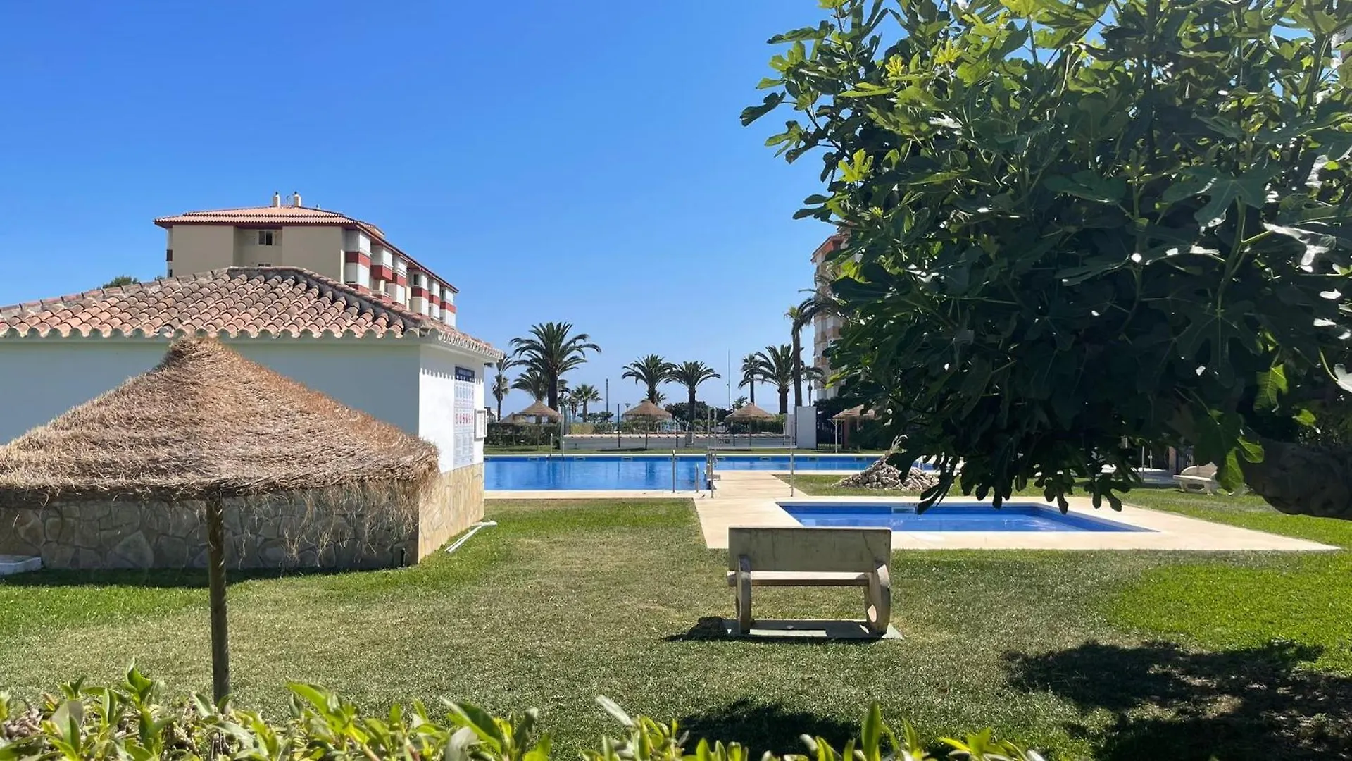 Zuhayra Beach Apartamento Con Vista A 50M Del Mar Torrox Apartment