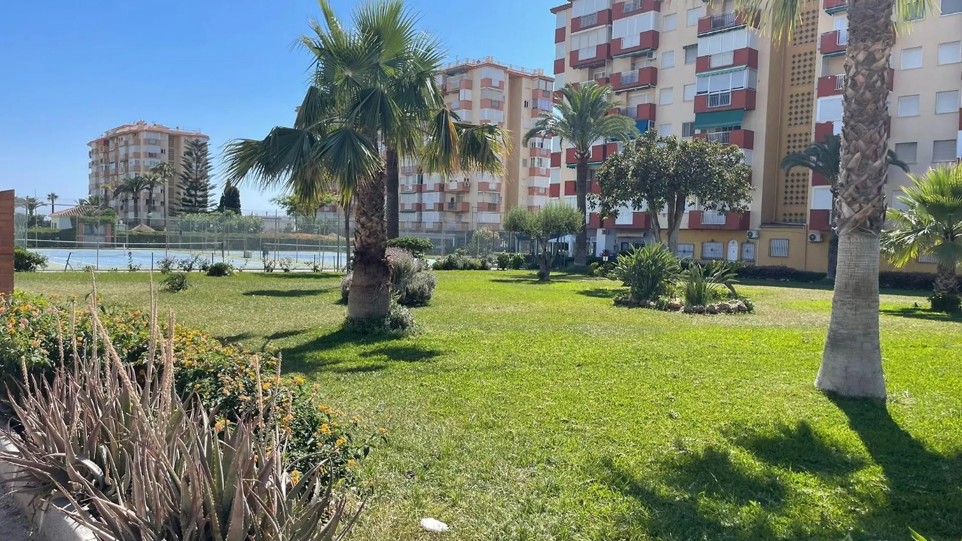Apartment Zuhayra Beach Apartamento Con Vista A 50M Del Mar Torrox Spain